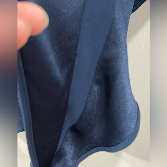 Club Monaco Short Sleeve Front Fully Buttoned Collar Blouse Top Ruffles M - Picture 4 of 10